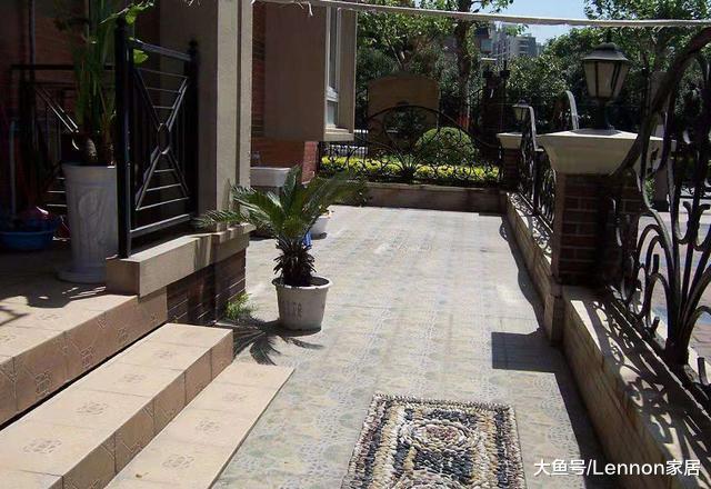 为什么越来越多人买房选一楼？内行人道出真相，原来这么好