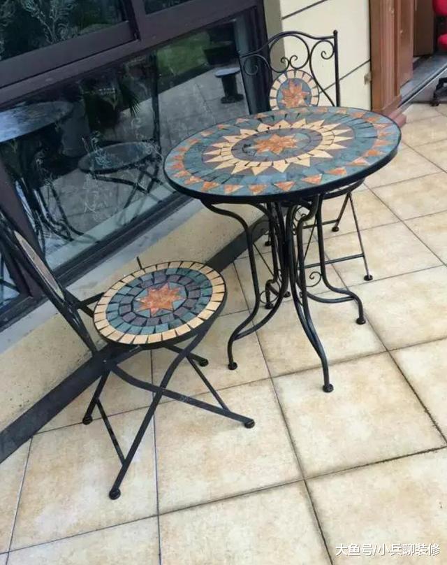 农村小伙晒96万自建房，带流水花园如千万别墅，但装修不敢恭维！