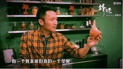 歪瓜裂枣才好吃？新疆“阿克苏”苹果卖相虽丑，却比红富士花牛甜多了