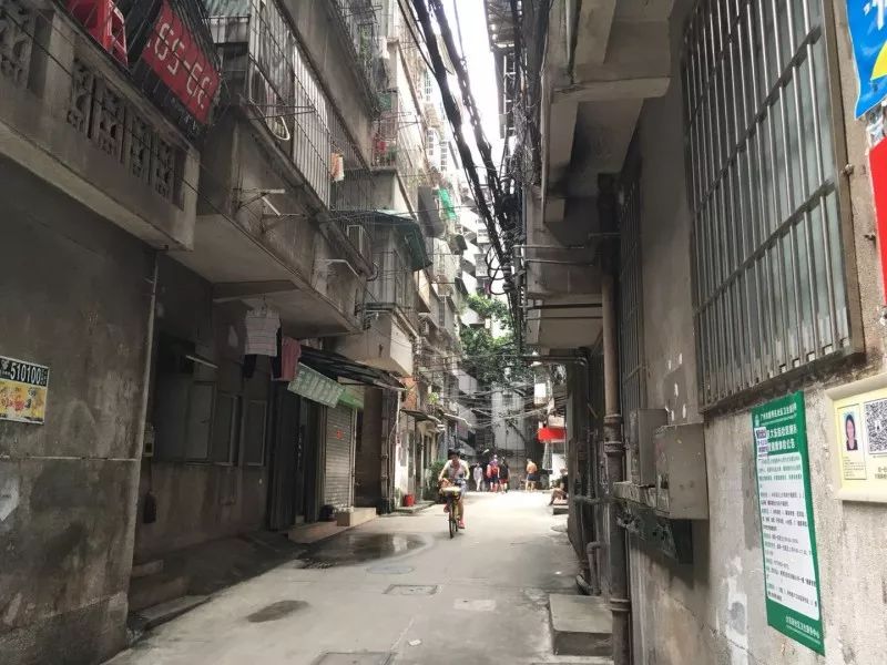 首期15万起，买江景四房！门口三地铁，还带省级学位