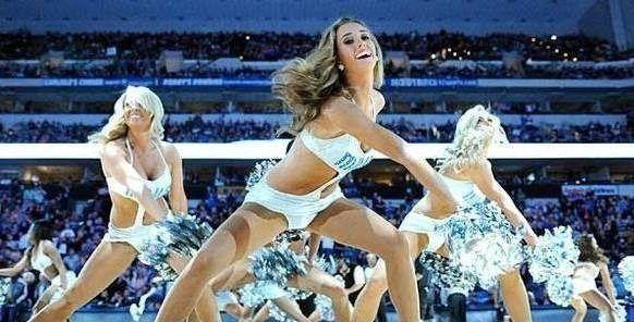 拉拉队风光后，让人看了落泪