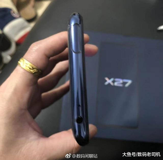 vivo X27真机现身！少了轻薄手感但多了两大优点