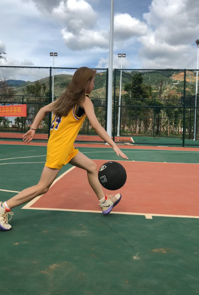 跟她打球你怕你了吗？