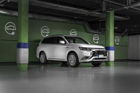 三菱欧蓝德PHEV，外观清新