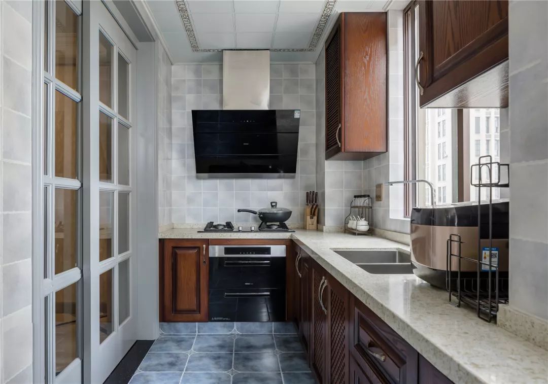 80㎡现代美式，稳重与跳跃，混搭出华丽的优雅