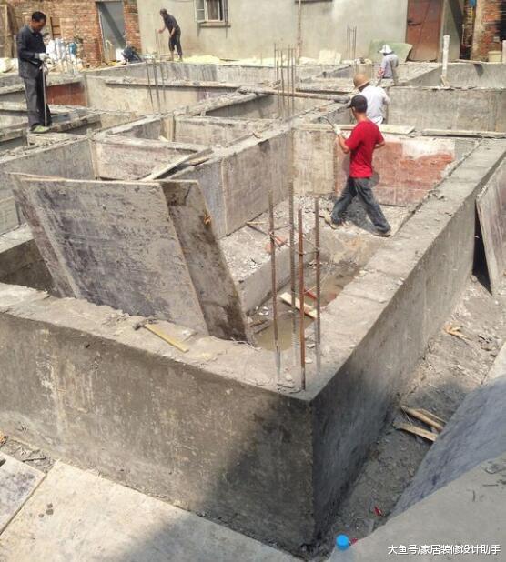 福建土豪狂砸10吨钢筋做条形地基, 地基花12万却只建三层让人无语