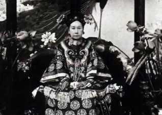 慈禧第一次坐火车, 下达3个奇葩命令!