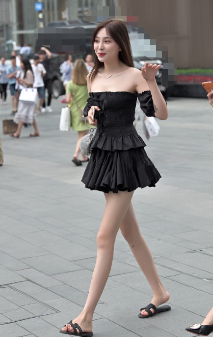 都那么潮流，难怪你俩是好姐妹呢