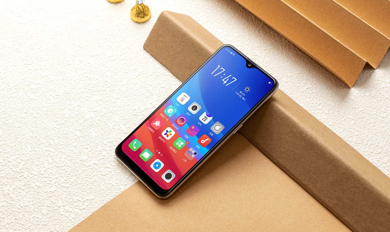 oppo一款＂实力派＂：大屏幕+大电池！千元机的＂颜值担当＂