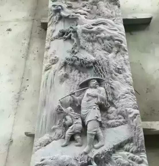 在石頭上作畫，高齡老藝人直言收徒困難，送蘋果手機都沒人報名！