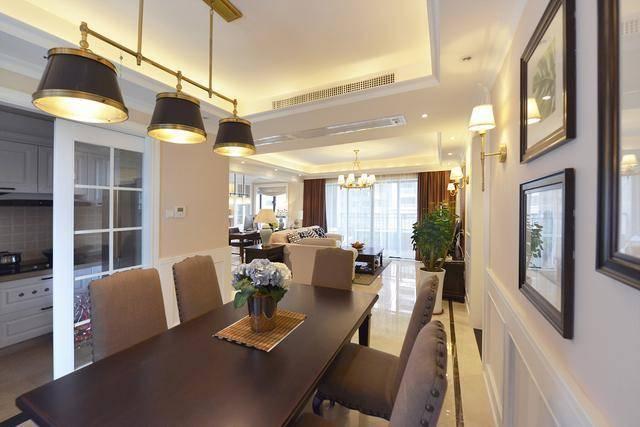 135平米简美三居，入户花园包进客厅瞬间多出一间书房，真实用