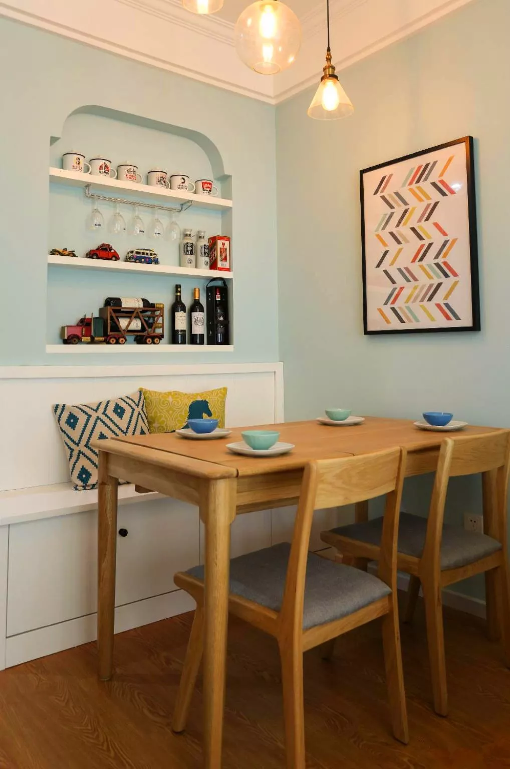 73平的北欧风小户型二居室，用文化砖做电视背景墙