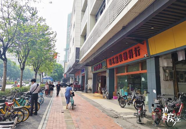 广佛线还有1.3万/平二手！步行50秒到地铁口！过条马路2字头