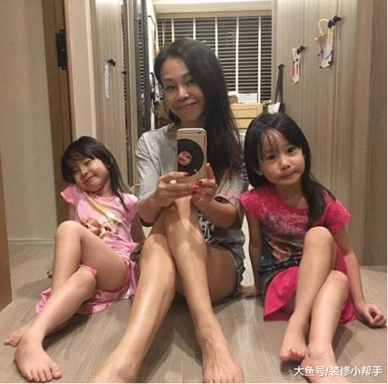 彭佳慧晒出自己的房子，在家最常做的事情是自拍，看得出很有自信