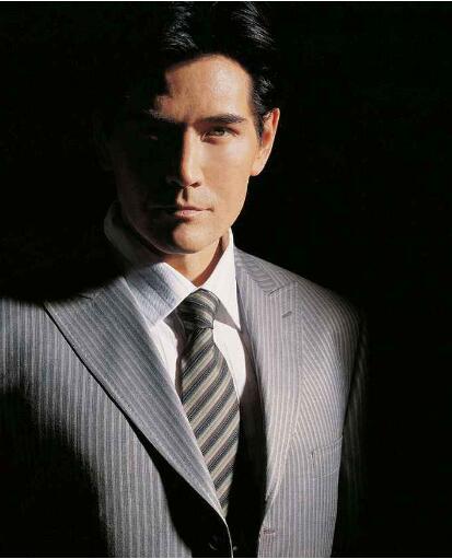 他在央视春晚上一夜爆红, 却被台湾娱乐圈封杀了14年, 至今未娶