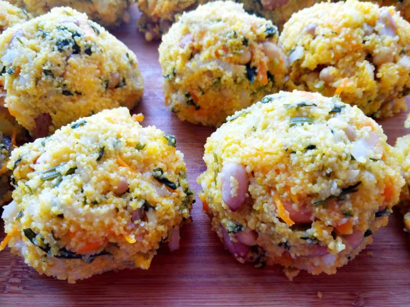 济源特产蒸菜糕，是我吃过最好吃的窝窝头，蓬松柔软越吃越香