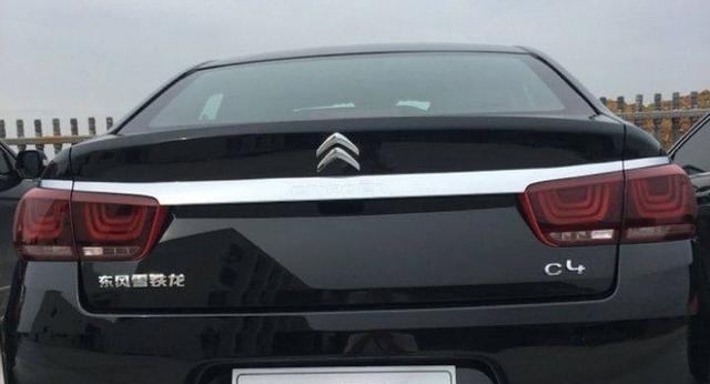 7万块钱就买这辆车，五星安全，高速稳如牛，性价比之王!