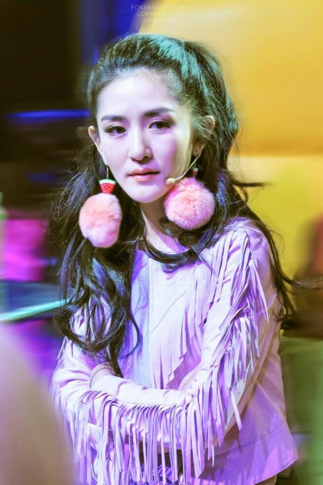 著名主持人工资曝光，汪涵年薪2140万排第二，何炅让人可望不可及