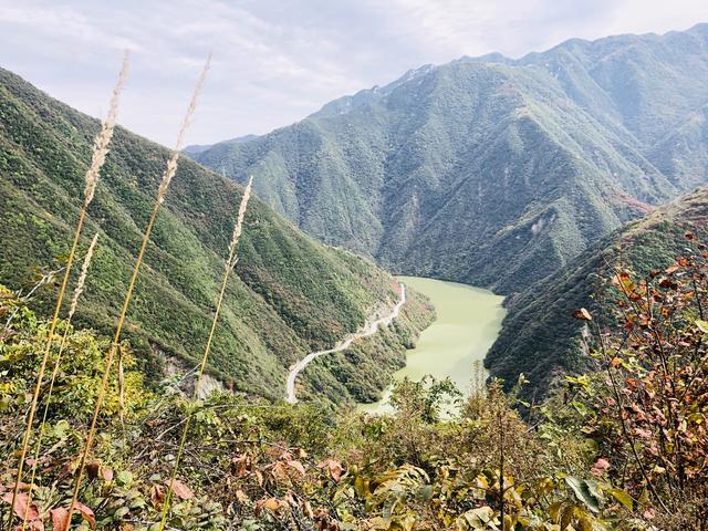 秦岭黑河峪望长沟｜房子只有在有人居住时，才是生机勃勃的家园