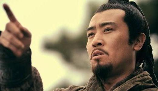 三国演义五虎上将中有一人浪得虚名，武功并不高，只是运气好。