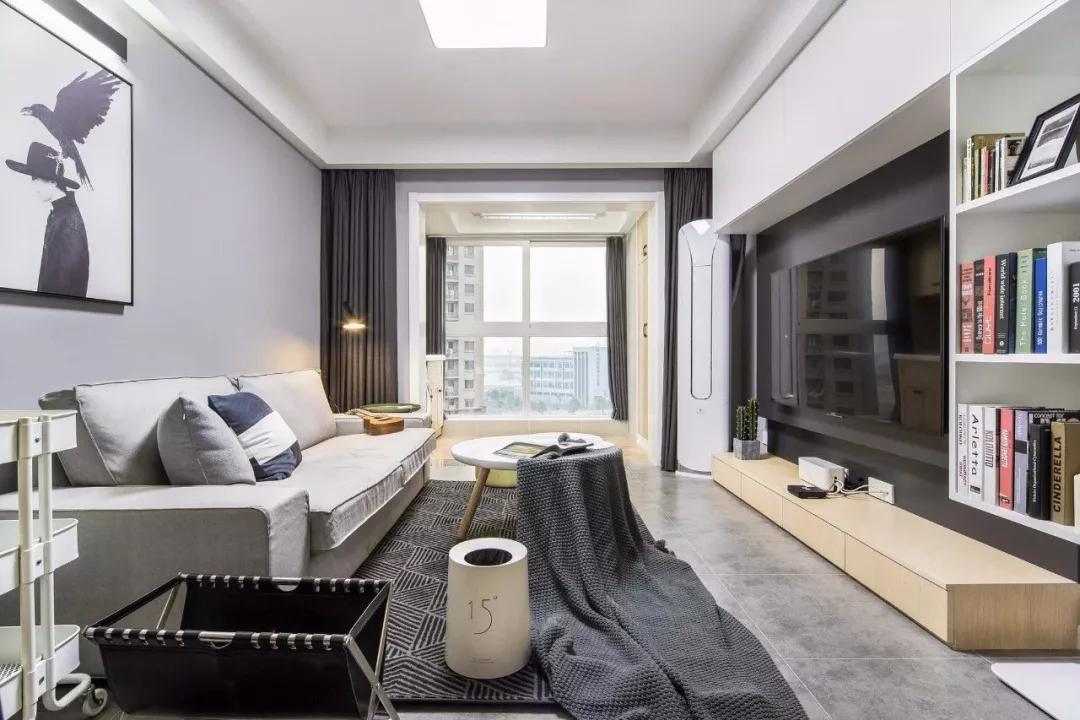 现代简约两居案例装修图，灰白色调的装饰，时尚大方有格调！
