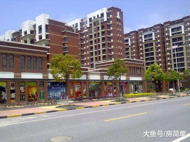 和我到街头走一走，看看那些租不出去的商铺！