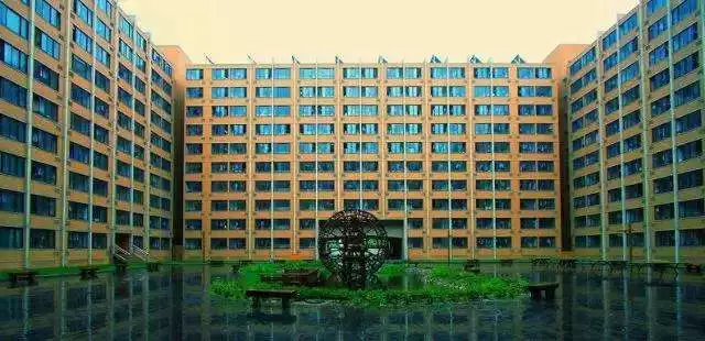 大一新生住宿，这4种东西一定要“备足”，没有相当尴尬