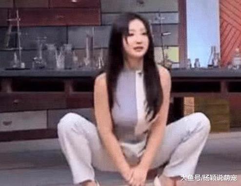 年近40无人追？当她穿高跟鞋做深蹲的那刻，网友：“双手打字，以示清白”