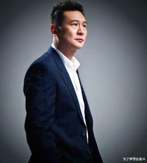 他饰演的《神话》赵高一角,被列入了北影教科书,网友称其为史上演赵高