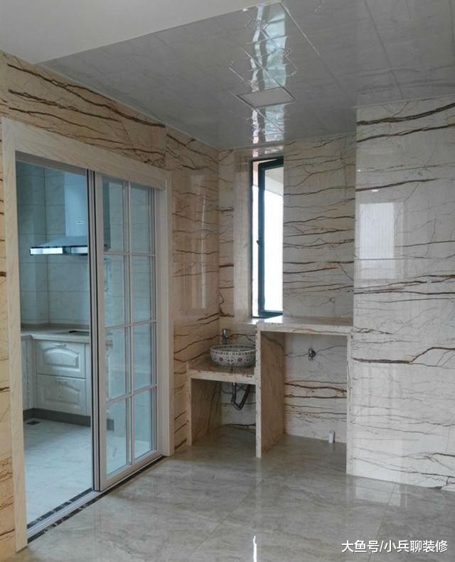 我家装修全屋贴瓷砖，被村里人吐槽像澡堂，我感觉我快要哭了！