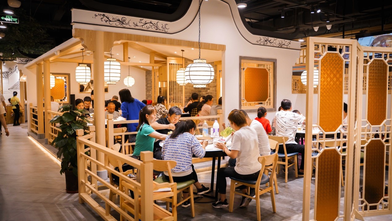 最美的不是下雨天，是和你一起吃过的潮牛匠潮汕火锅