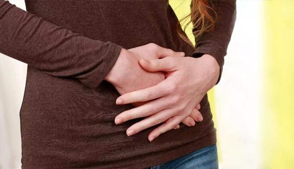 女人身体若发出3种“声音”，可能是宫颈“癌变”的先兆，别忽视