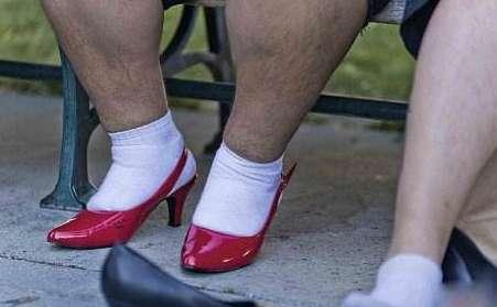 心理测试：最不能忍受哪一种高跟鞋穿法？测你的强迫症指数有多高