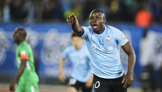 中超再添1英超空霸？曝大连一方敲定贝尼特斯爱将！砸