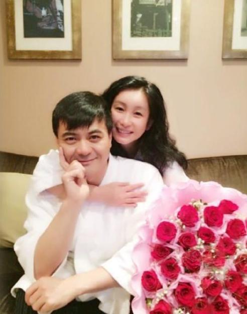 晒秦海璐现实的豪宅，高跟鞋多到鞋柜放不下，在家地位不是一般高