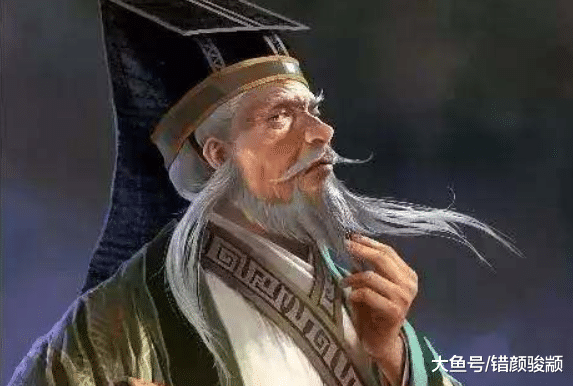 朱元璋派人鋸掉劉伯溫棺材頭，露出一本書，朱元璋見后慚愧不已