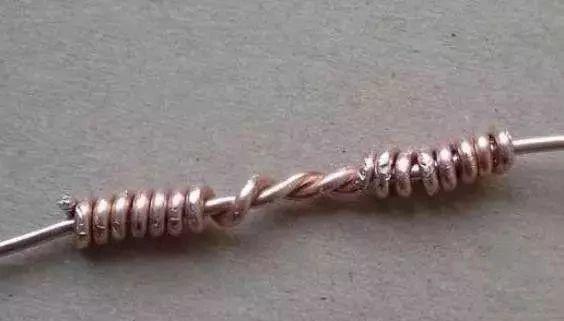 这才是正规的电线接头，10年电工师傅看了都惭愧