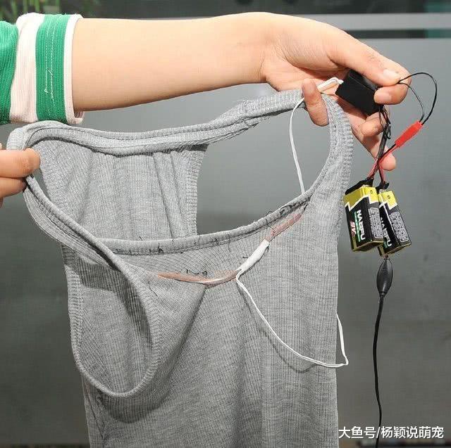 高考现场被查高科技作弊“神器”监考老师全程“视而不见”