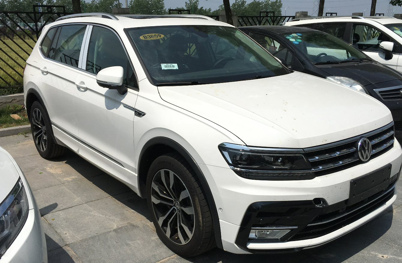 从汽车中除去酸味牛奶的5种方法