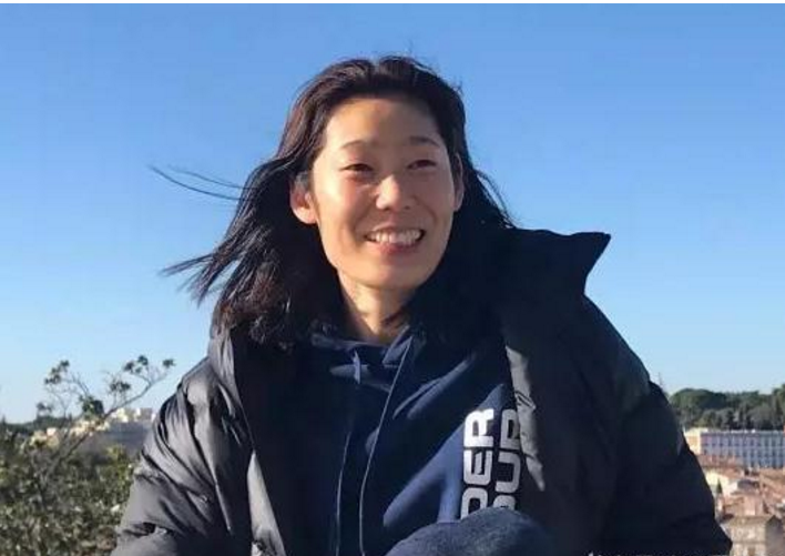 朱婷知名度一夜暴增，父母姐妹不再务农，家里院墙标语被买断