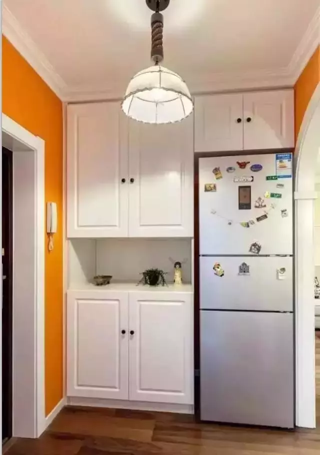 把玄关鞋柜做成入墙式，好看实用还不占地！