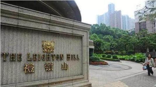 参观陈伟霆现实的豪宅,住着高档的小区,内部装修太普通了