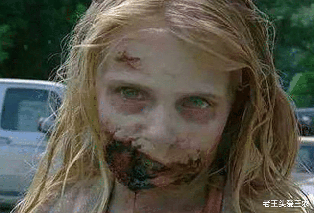 丑女|同样是卸妆，躲过女怪兽，避开女丧尸，看到小丑女后：输了输了