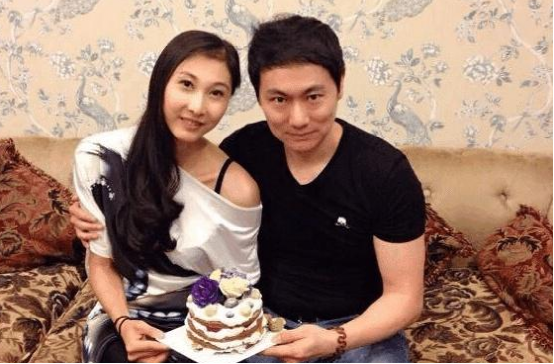 翟伟现实的豪宅曝光，内部装修全屋欧式风，装修既时尚又豪华