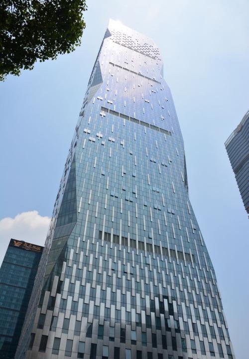 广州10大最高的摩天大楼, 第一高楼530米, 其中八座都在天河区