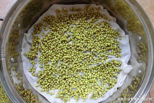 拿塑料瓶種綠豆芽，根本不是技術活！3天長一大茬，成本不到2塊錢