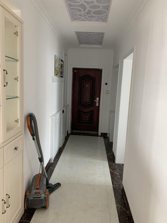 新房亲戚装修花了17万，空调装在柜子里，朋友：熟人坑大满贯！