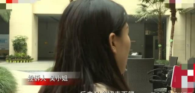 女子坐廉价航空，空姐卖完模型卖面膜，女子曝光：遇气流还在说