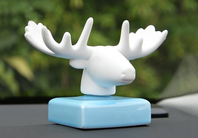 ＂新车落地恭喜恭喜，喝完新车酒后，记得给车上这3件东西＂＂