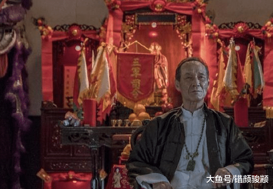 人送绰号黑道战神, 陈惠敏是他晚辈, 军事化管理社团